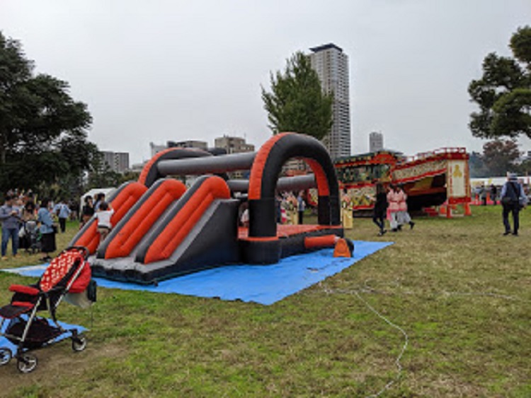 子ども向けの遊具やわくわく体験広場