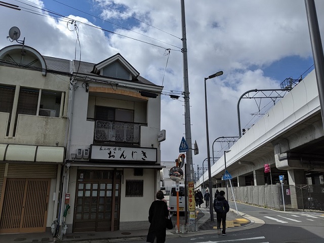 京阪の淀駅から淀水路の桜までの徒歩でのアクセス