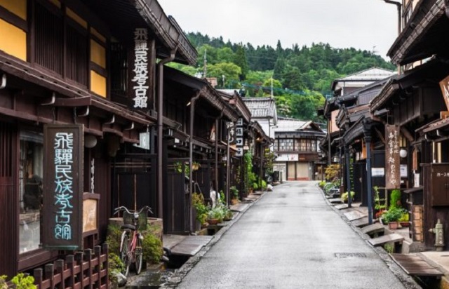 高山市