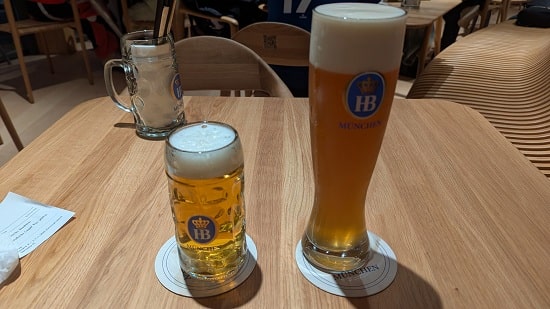 ドイツパビリオン併設グルメ店の充電ポイントの画像